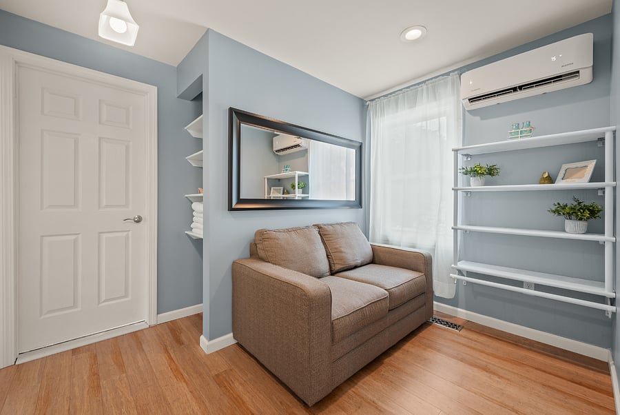 2nd floor sitting area