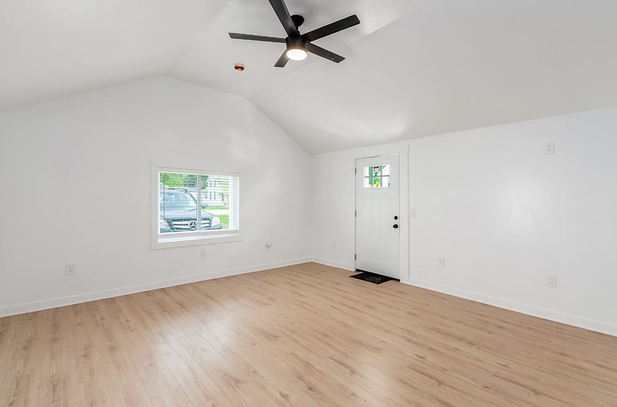 Furnished Finder property 896927_1 photo 12
