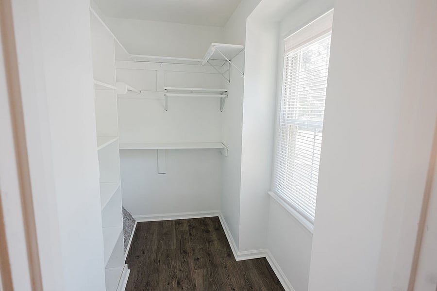 Master Bedroom 1 Walk In Closet  
