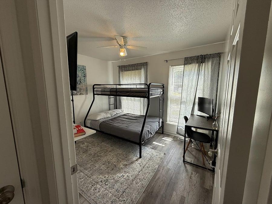 Furnished Finder property 896987_1 photo 24