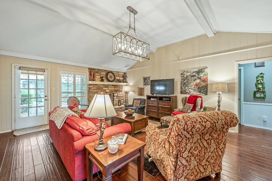 Main Living Area with Plenty of Seating
