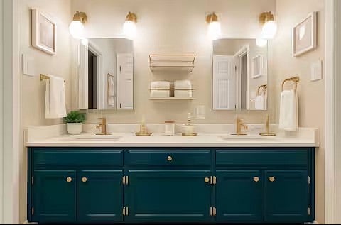 Jack and Jill Upstairs Bath
