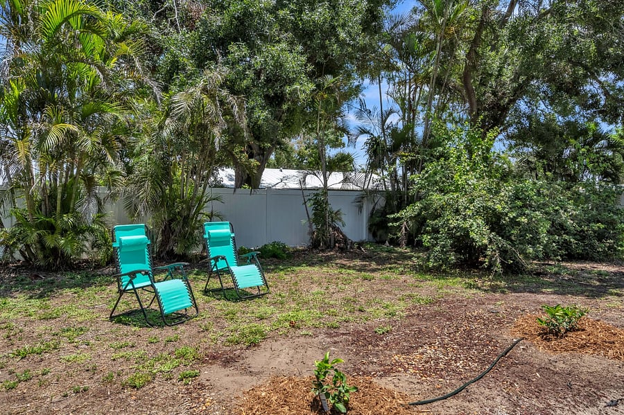 Soak up some sun in our fully-fenced and private backyard. Enjoy the sound of windchimes and a breeze as you kick your feet up and relax. 