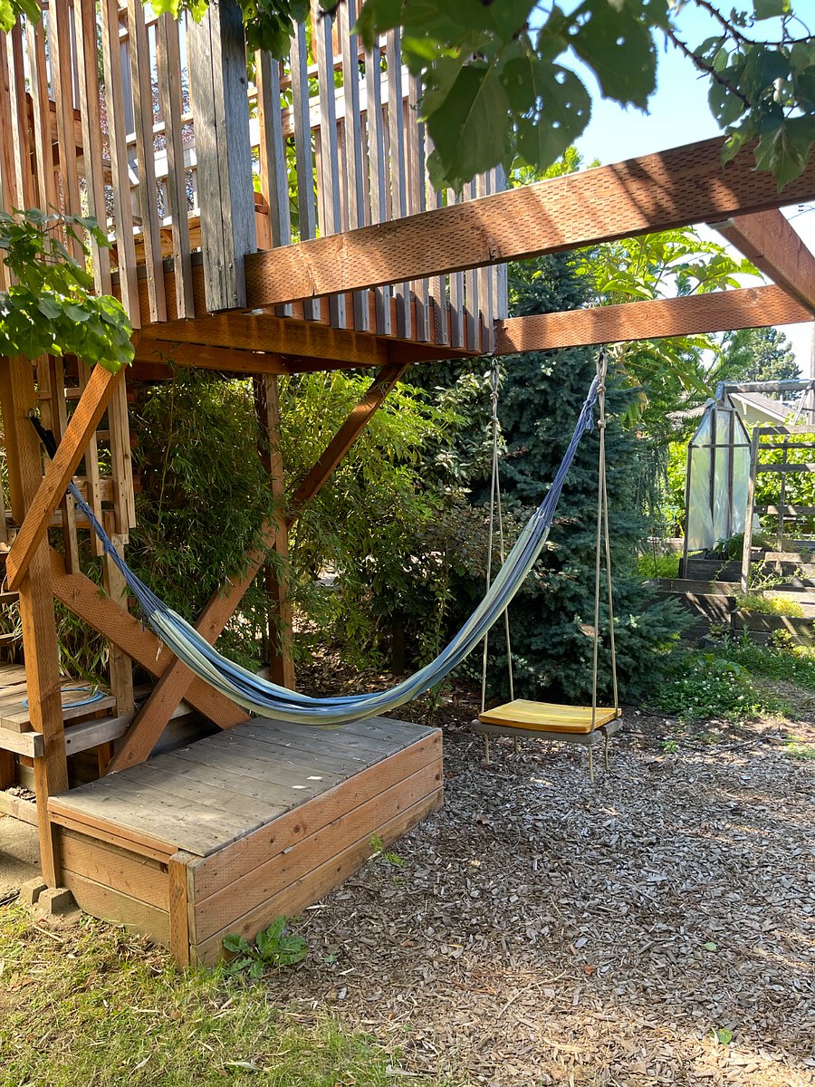 fort, swing, hidden sandbox