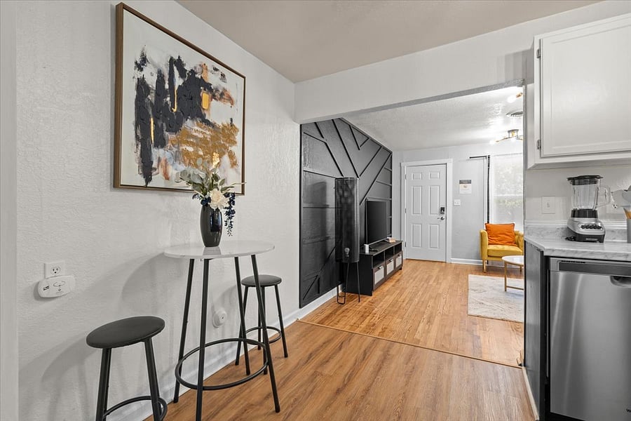 Furnished Finder property 897231_1 photo 6
