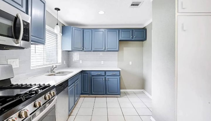 Furnished Finder property 897236_1 photo 10