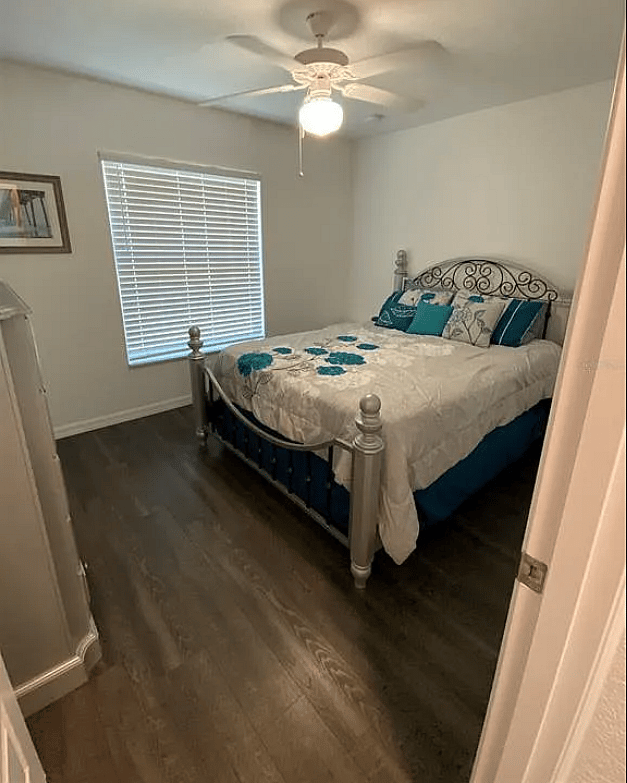 Second bedroom with Queen bed