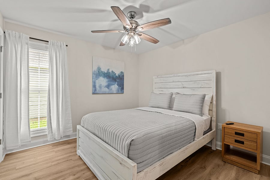 Guest bedroom
