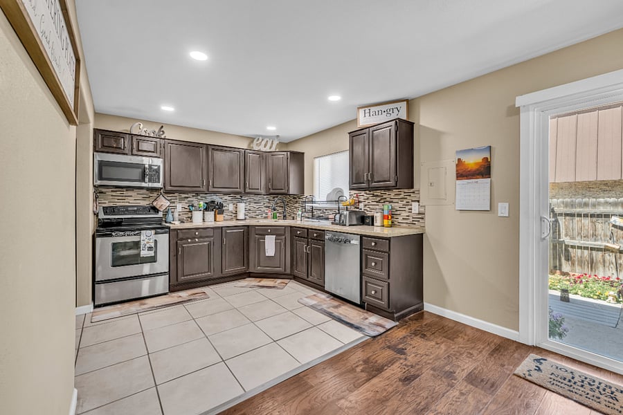 Furnished Finder property 897335_1 photo 9