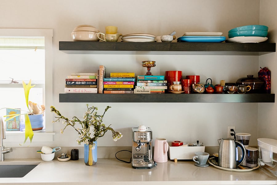 Many kitchen (and coffee!) tools available - including espresso machine.