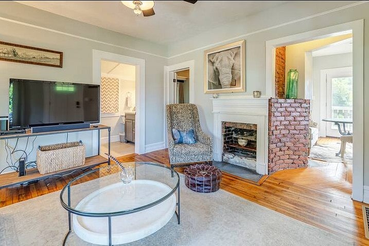 Furnished Finder property 897436_1 photo 4