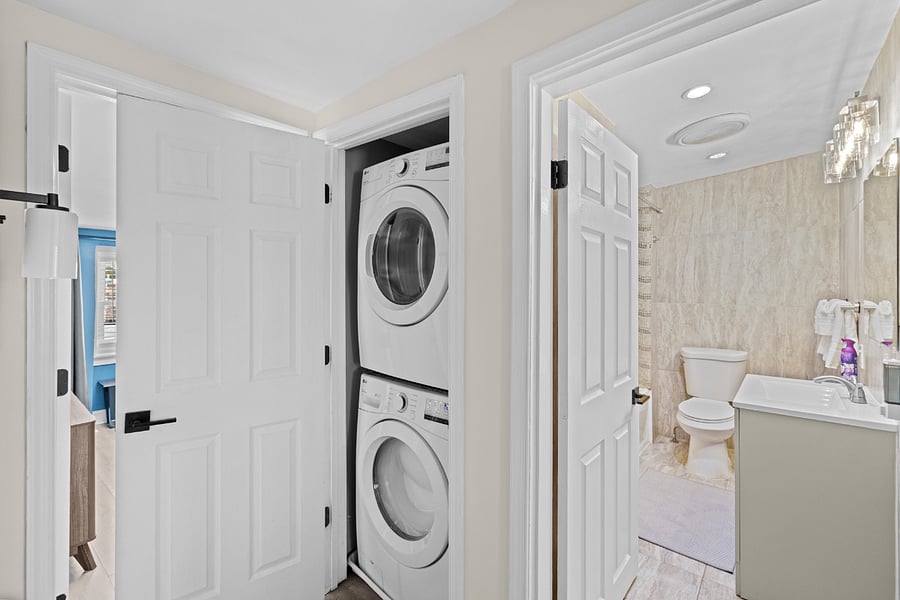 In Unit Washer and Dryer
