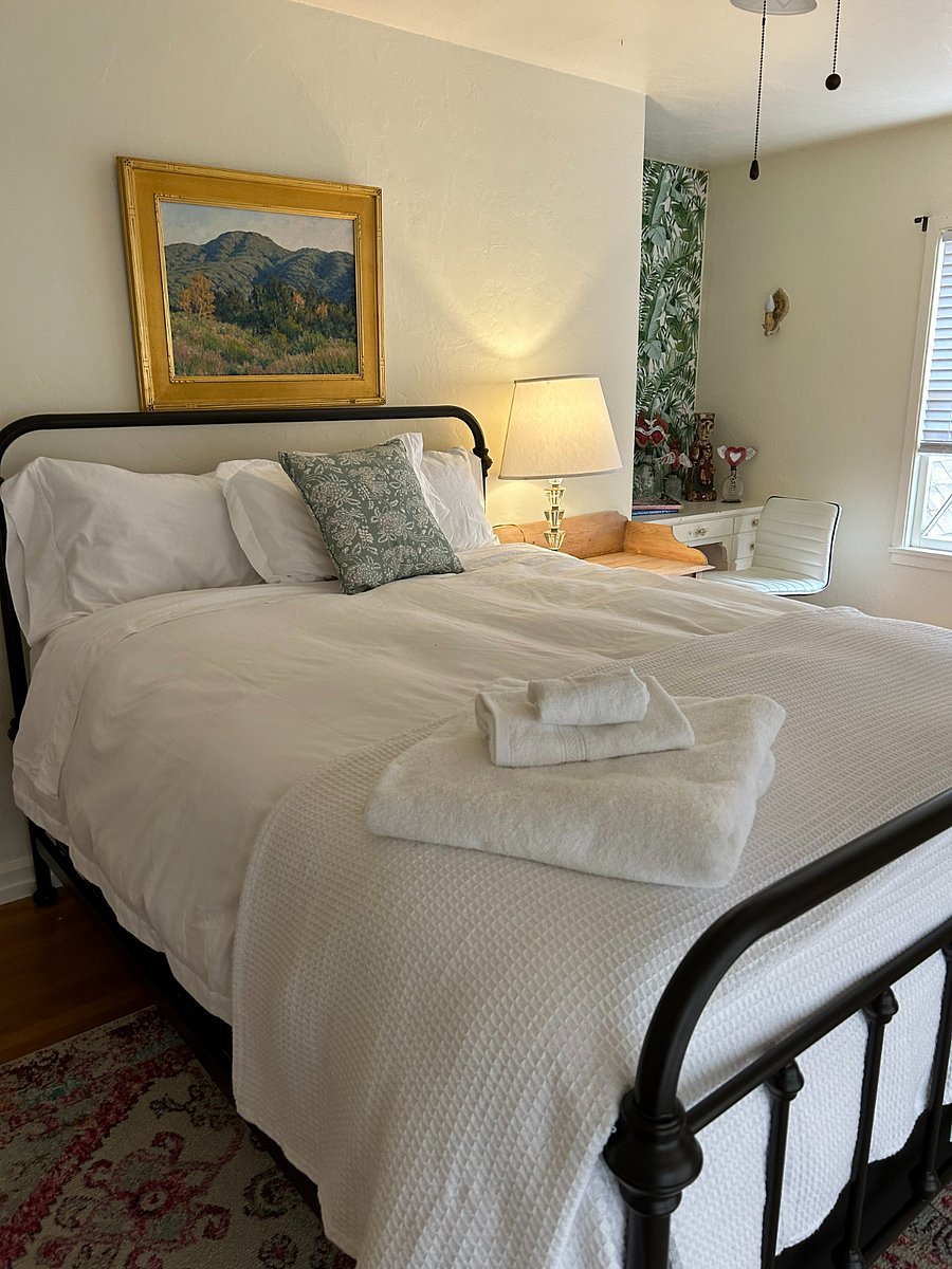 Furnished Finder property 897484_1 photo 3