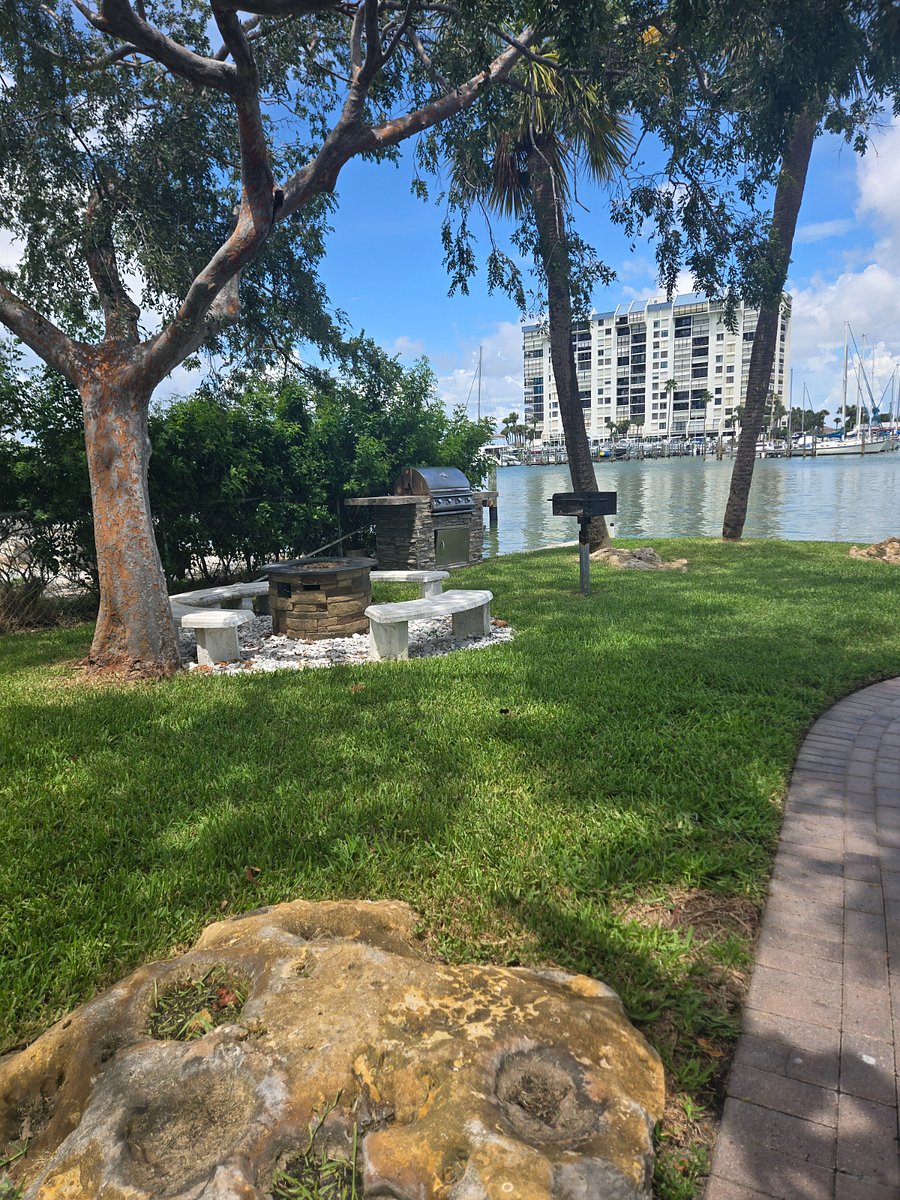 Furnished Finder property 897580_1 photo 13