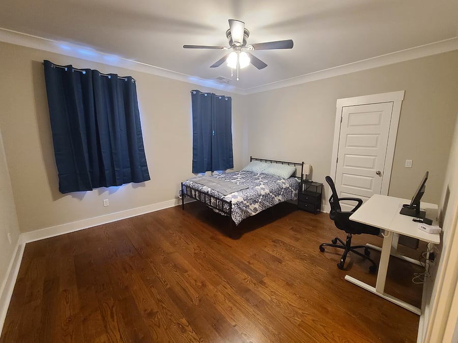 Room # 3 Upstairs front Private ensuite bath & walk in Closet