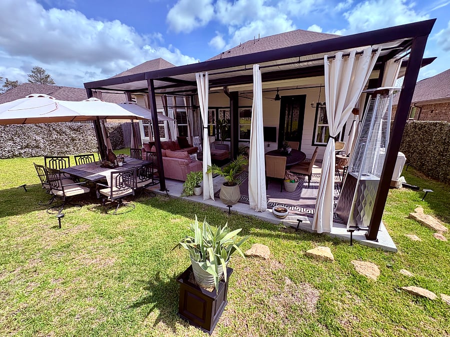 Outdoor Living-Dinning