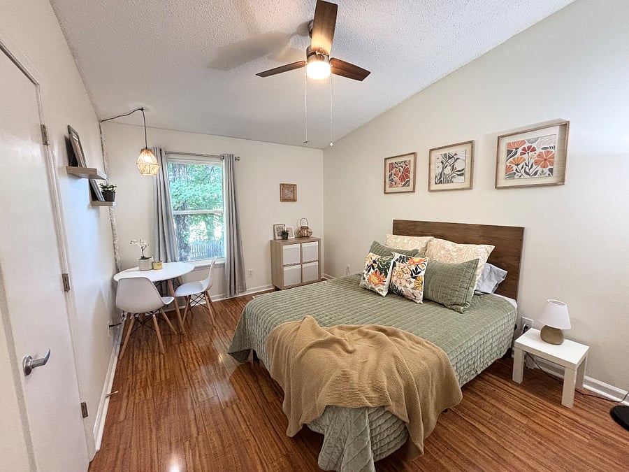 Second main bedroom option. Well lit work space, en-suite bathroom that is accessible from bedroom and main living area. Good sized closet and dresser for storage. Blackout curtains and ceiling.