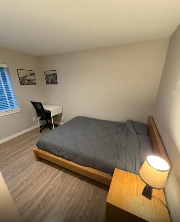 Queen bed