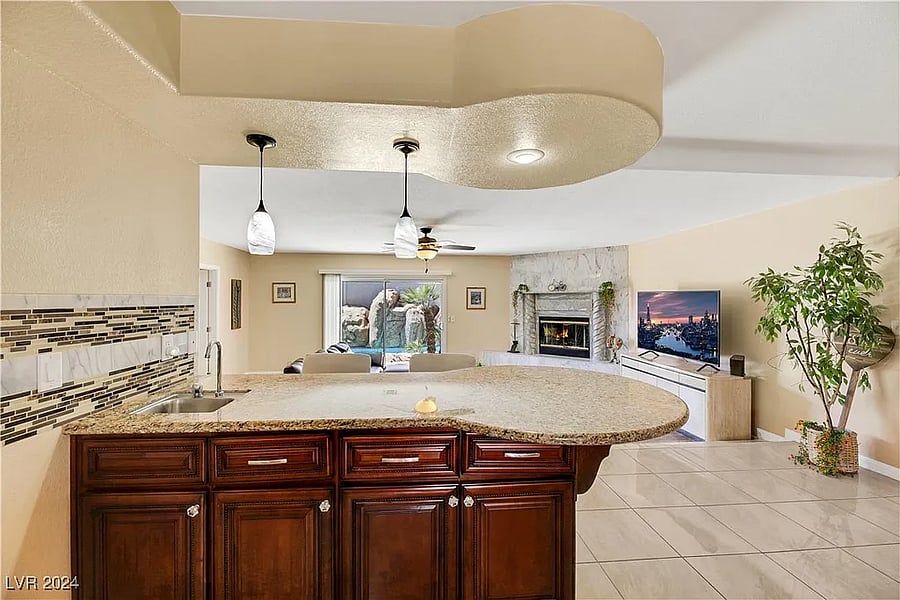Furnished Finder property 897762_1 photo 30