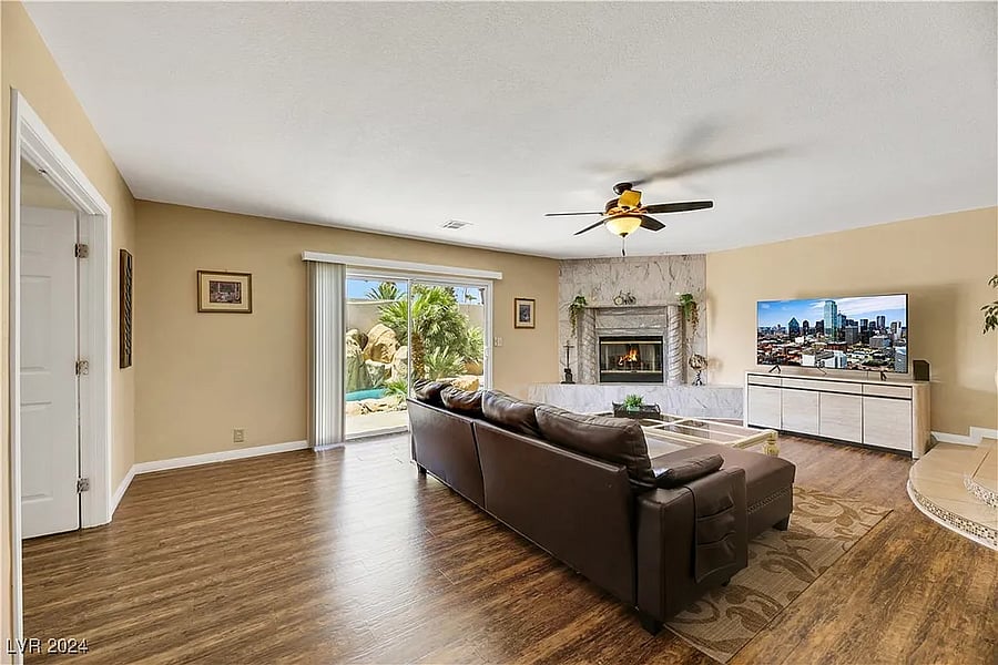 Furnished Finder property 897762_1 photo 24