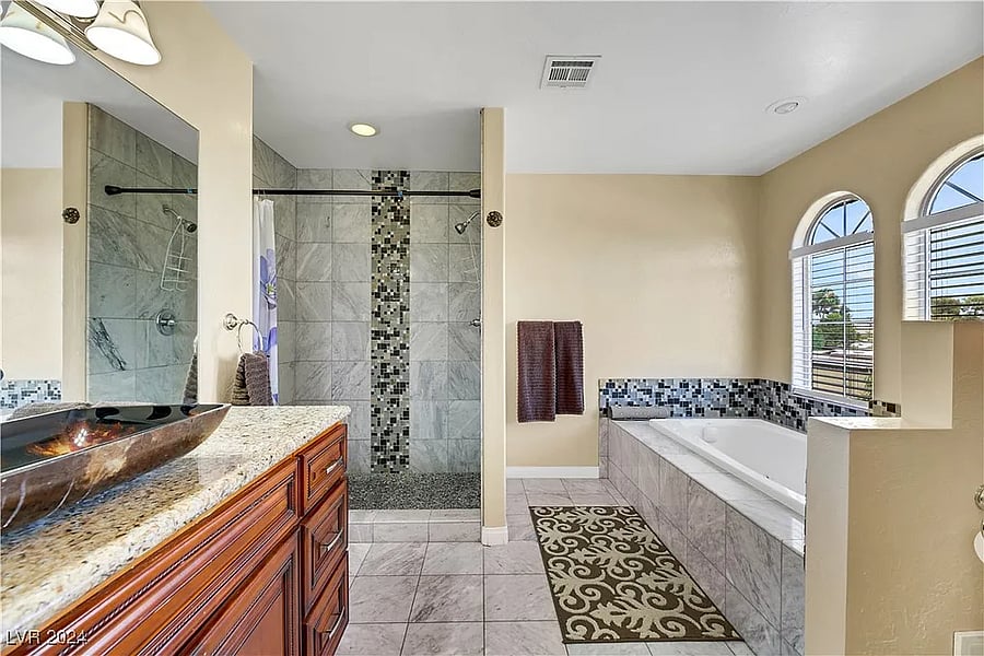 Furnished Finder property 897762_1 photo 52