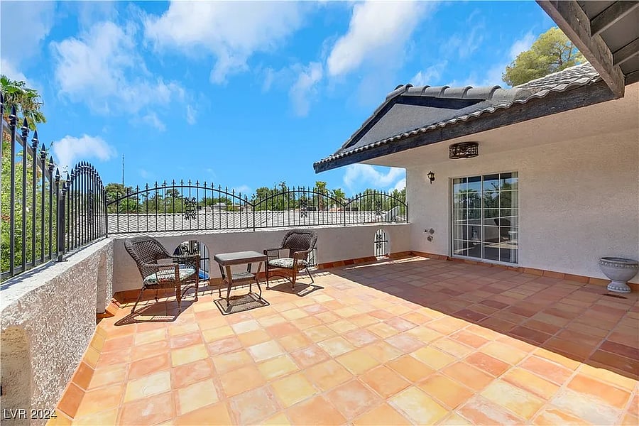Furnished Finder property 897762_1 photo 48