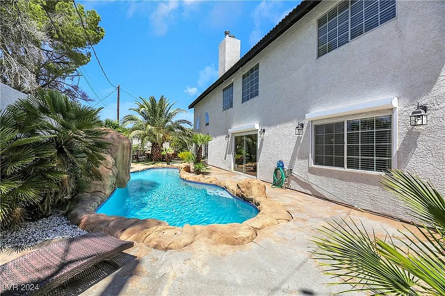 Furnished Finder property 897762_1 photo 61