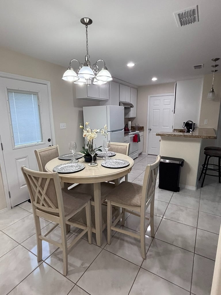 Furnished Finder property 897781_1 photo 35