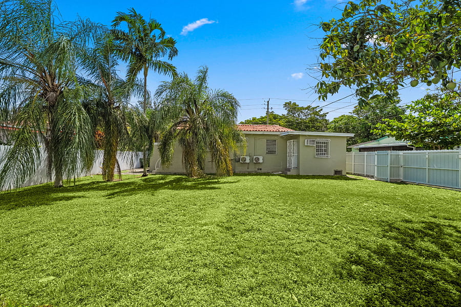 Furnished Finder property 897801_2 photo 17