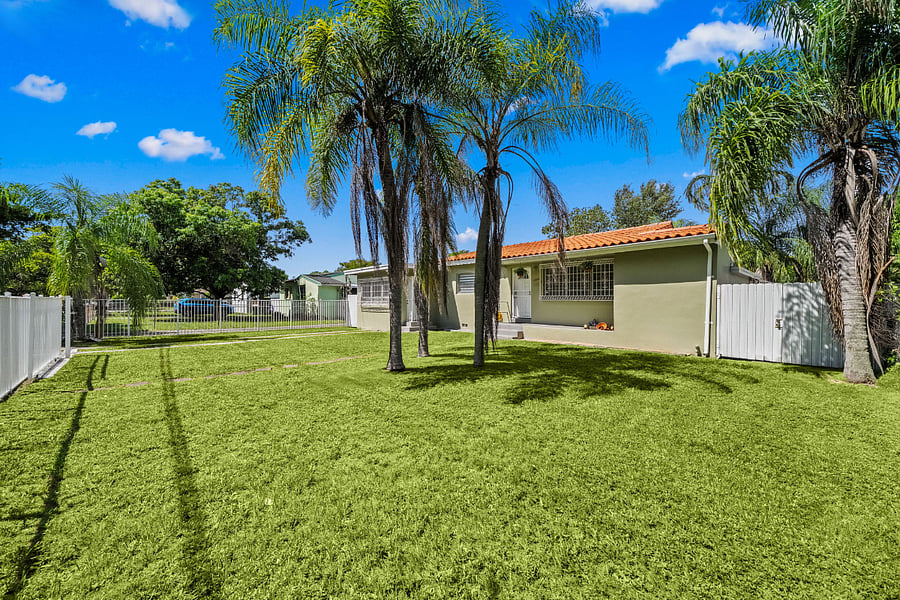 Furnished Finder property 897801_2 photo 16