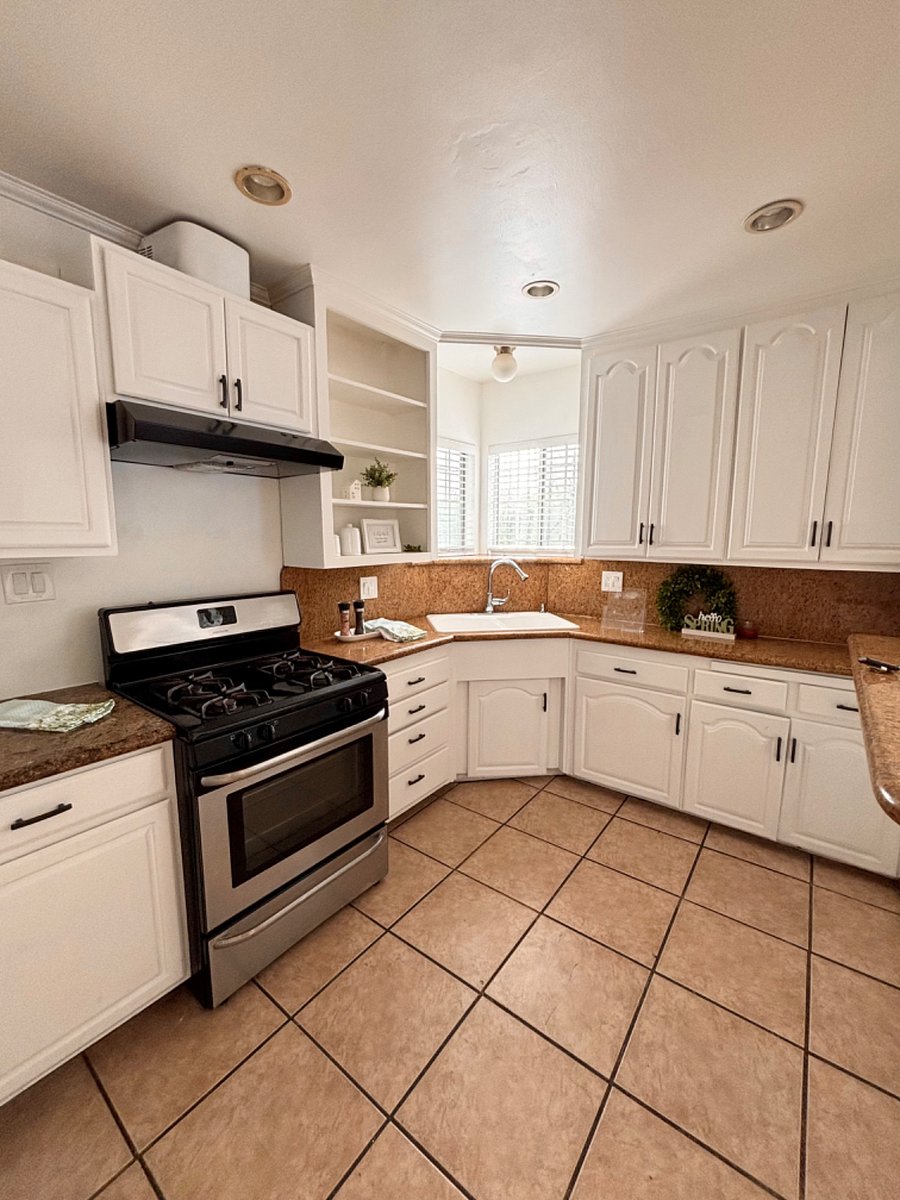 Furnished Finder property 897802_1 photo 4
