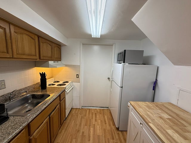 Furnished Finder property 897830_1 photo 16