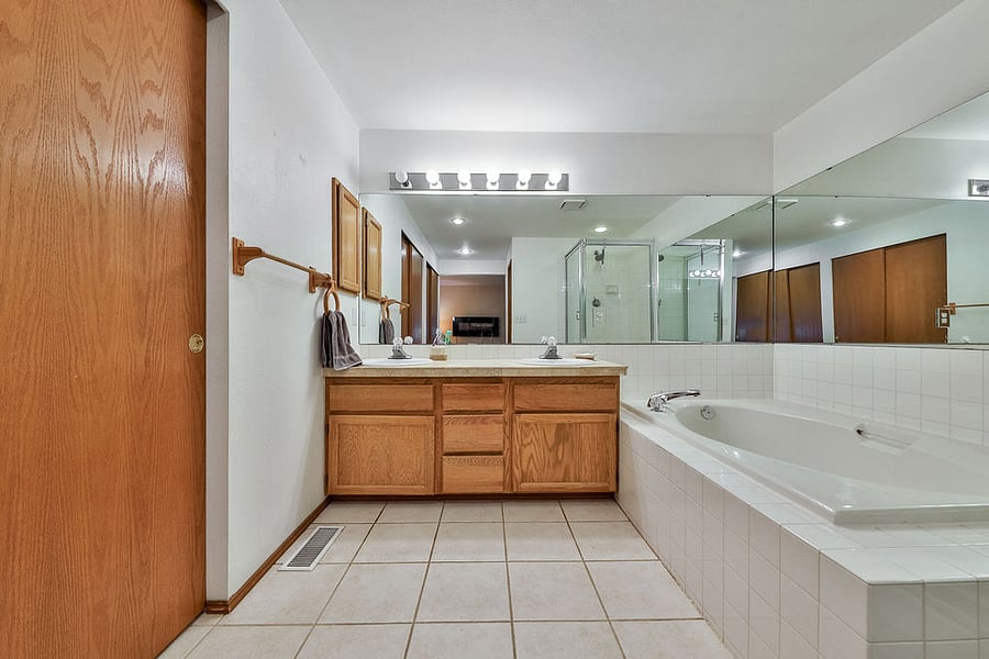 Furnished Finder property 897835_1 photo 12