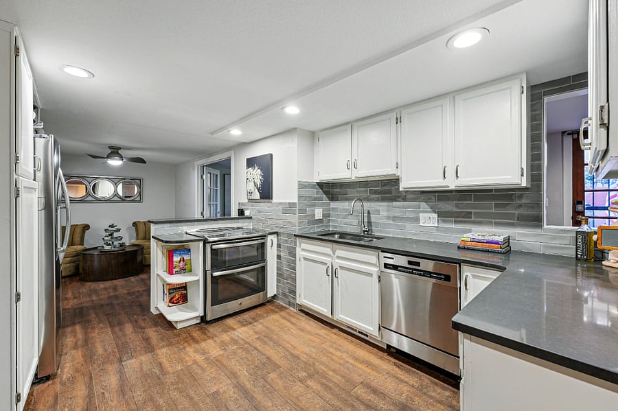 Furnished Finder property 897874_1 photo 12
