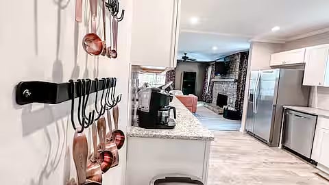 Furnished Finder property 897898_1 photo 15