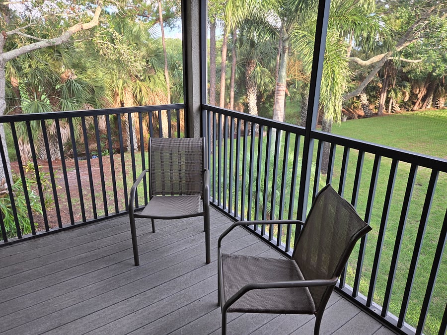 Private Balcony Upstairs Bonus Room Bedroom #4 