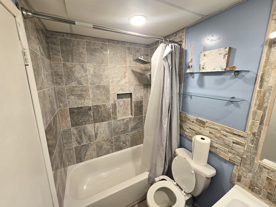 Furnished Finder property 897933_1 photo 12