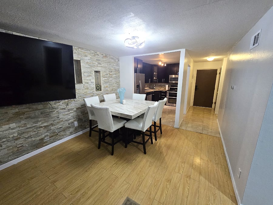 Furnished Finder property 897933_1 photo 3