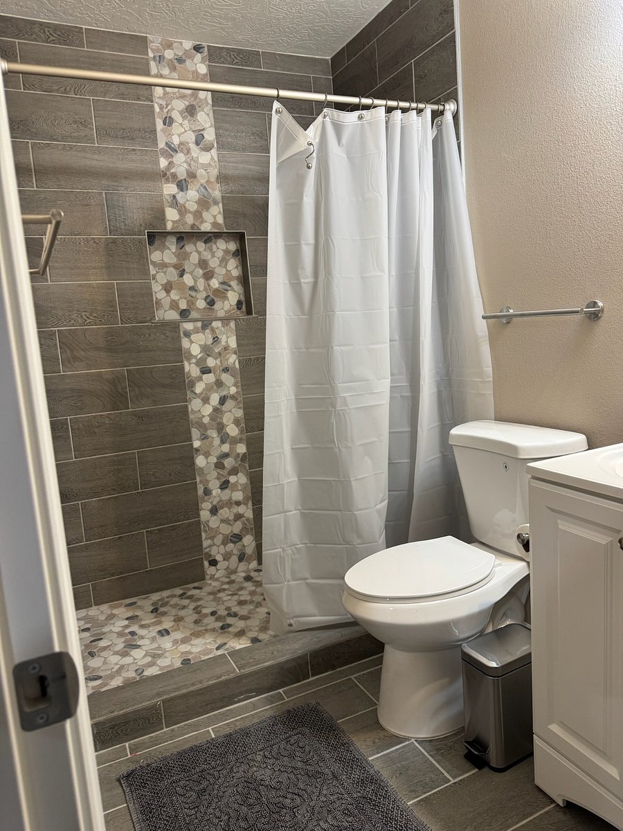 Furnished Finder property 898000_1 photo 7