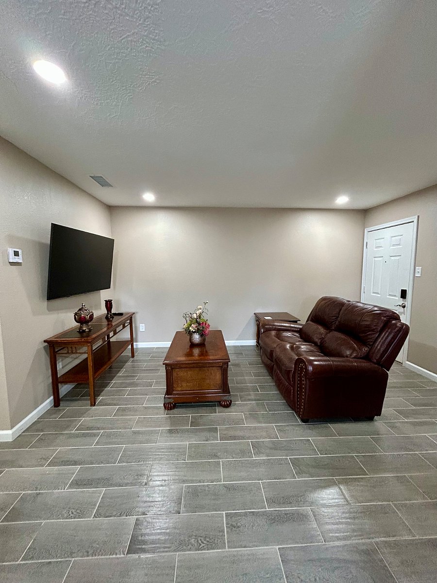 Furnished Finder property 898000_2 photo 2