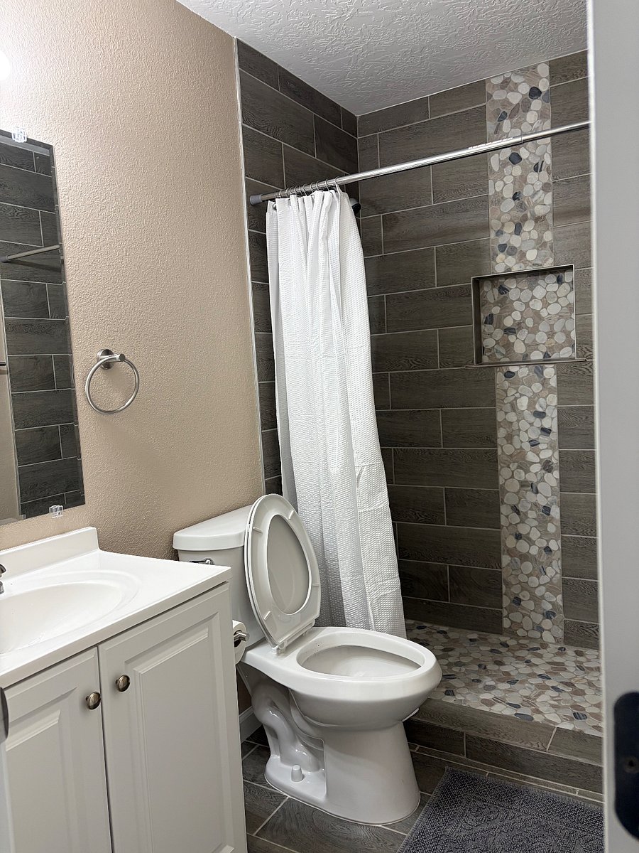 Furnished Finder property 898000_3 photo 7