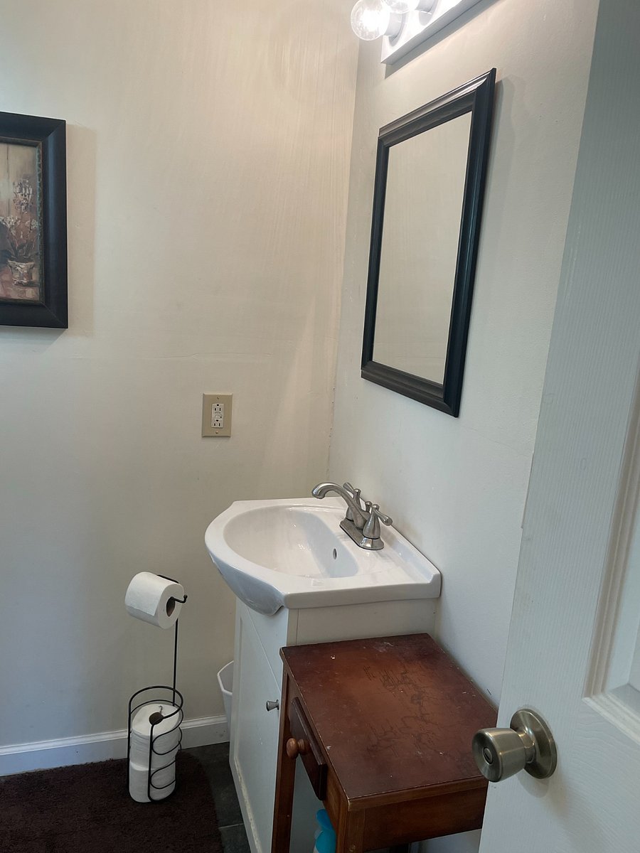 Furnished Finder property 898010_1 photo 12