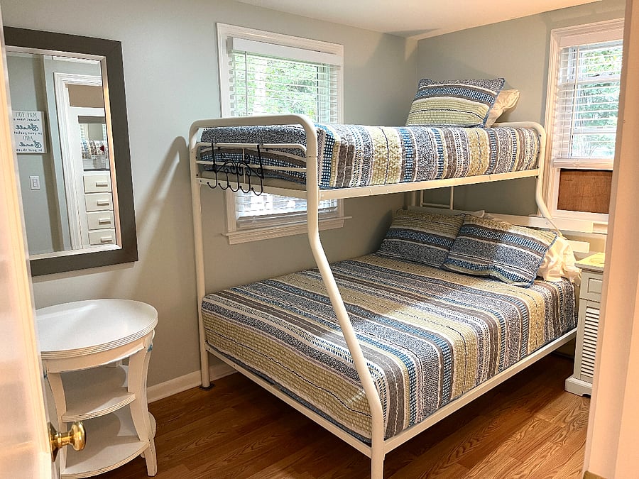 2nd bedroom newly painted. both bedrooms have closet with built in drawers