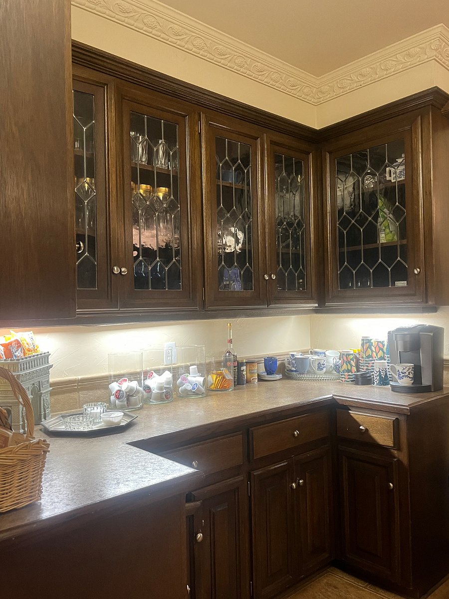Main House / Kitchen with coffee service