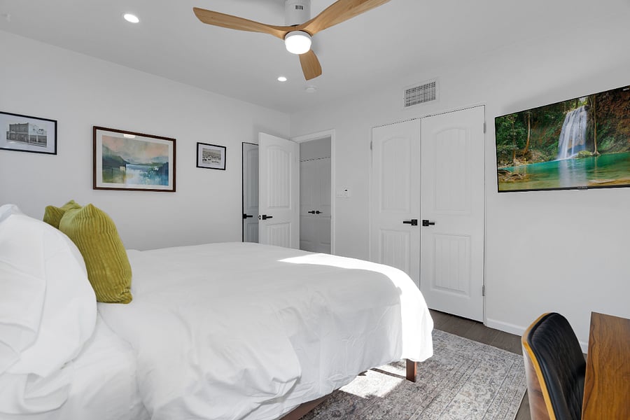 Furnished Finder property 898056_1 photo 17