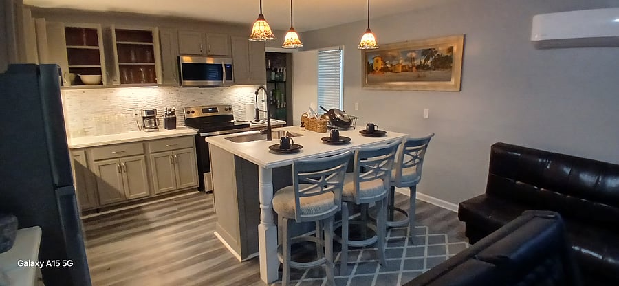 Furnished Finder property 898076_1 photo 3