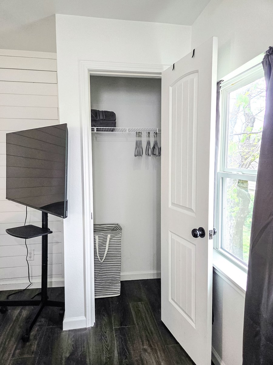 Furnished Finder property 898090_2 photo 8