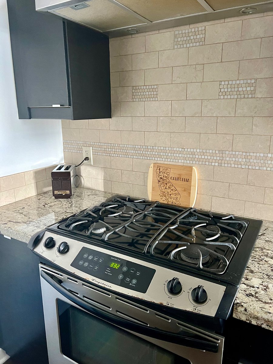 Furnished Finder property 898098_1 photo 11