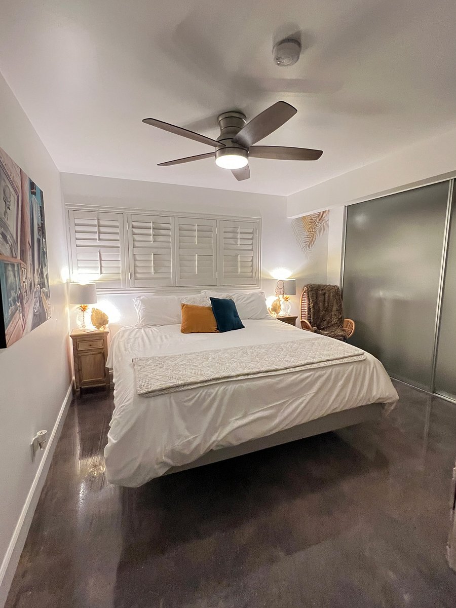 Select Comfort King Bed