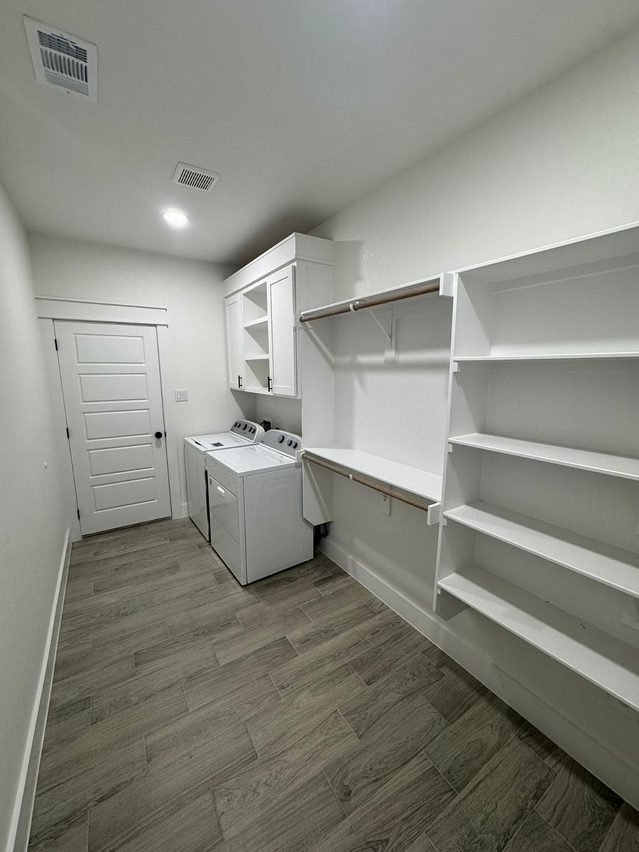 Furnished Finder property 898101_1 photo 4